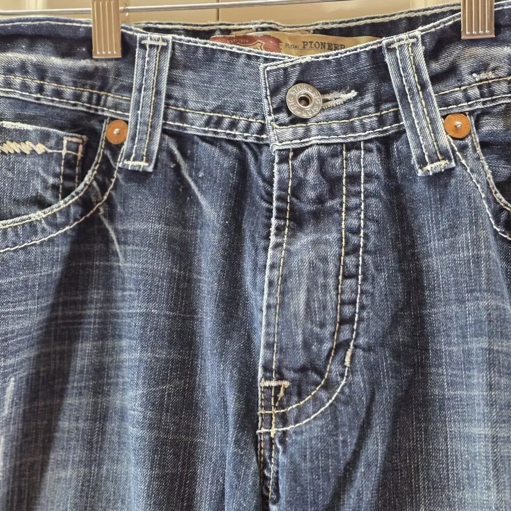 Big Star Pioneer Y2K Distressed Boot Cut Jeans 33L Buckle Exclusive